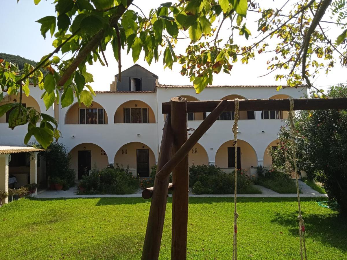 Santa Maria Hotel Vitaládes Exterior foto