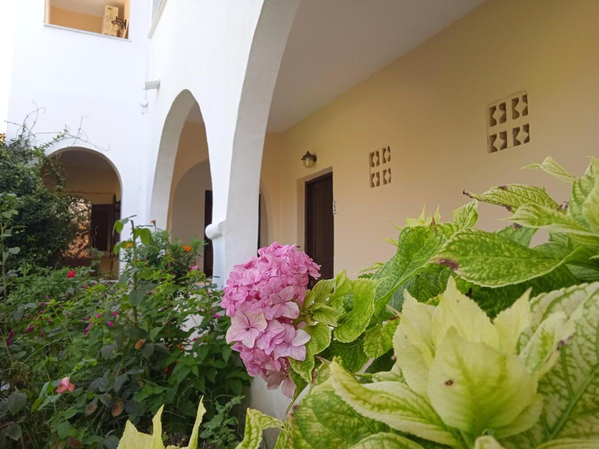 Santa Maria Hotel Vitaládes Exterior foto